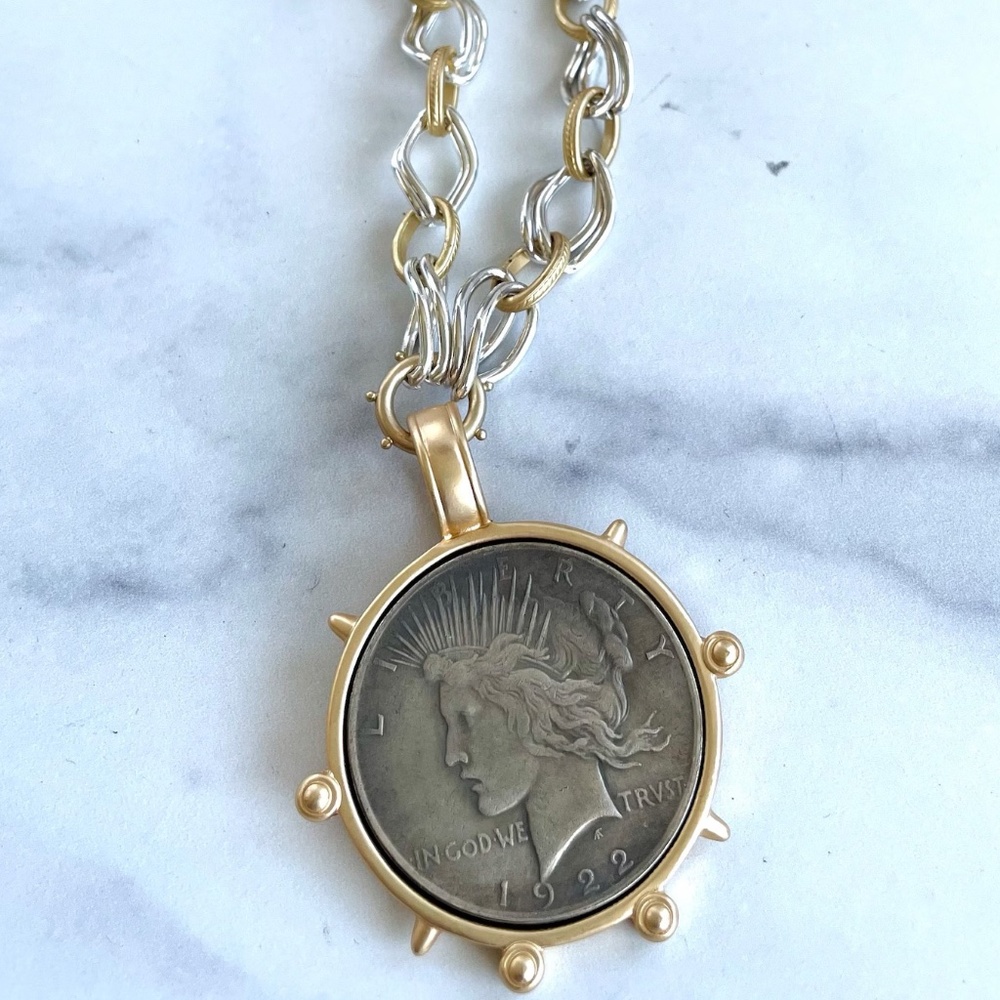 Coin pendant, vintage reproduction mixed metal necklace - Picture 4 of 11